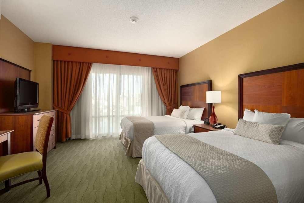 Embassy Suites East Peoria Hotel And Riverfront Conference Center Exteriér fotografie