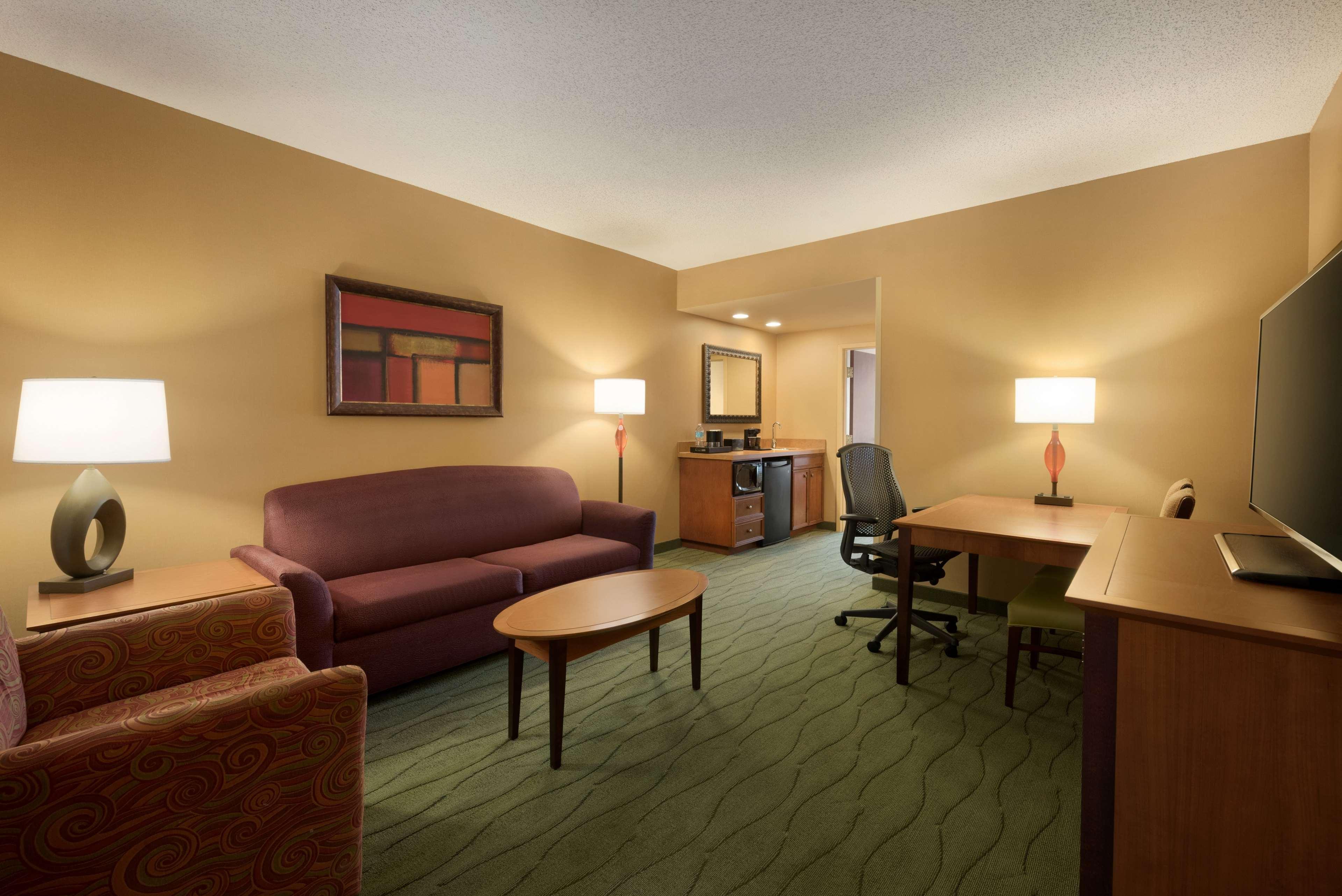 Embassy Suites East Peoria Hotel And Riverfront Conference Center Exteriér fotografie