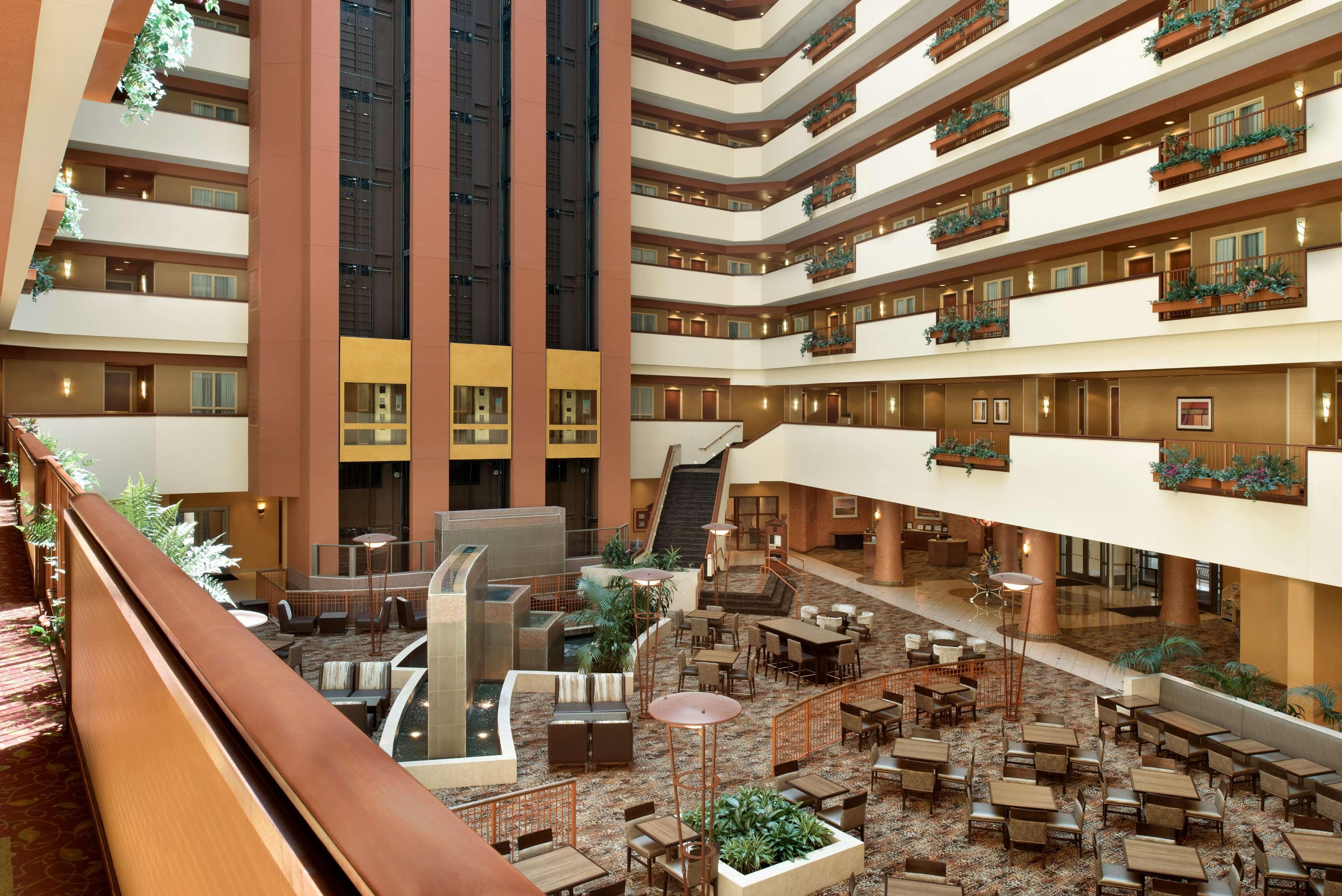 Embassy Suites East Peoria Hotel And Riverfront Conference Center Exteriér fotografie