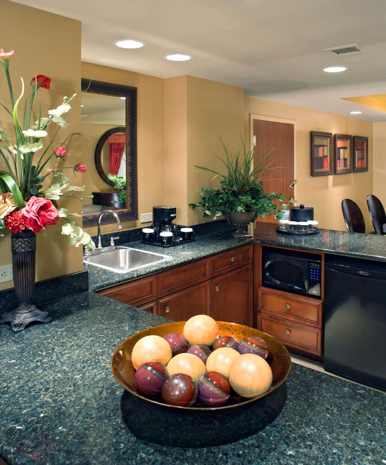 Embassy Suites East Peoria Hotel And Riverfront Conference Center Exteriér fotografie