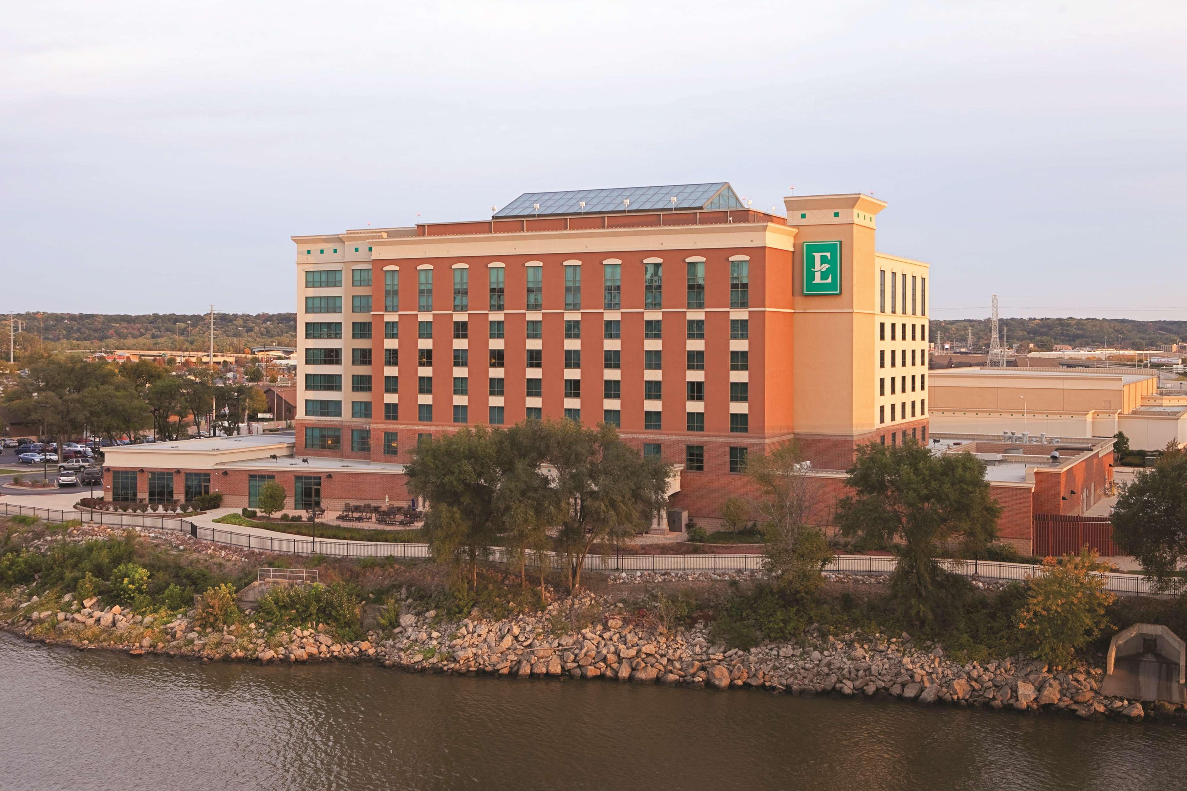 Embassy Suites East Peoria Hotel And Riverfront Conference Center Exteriér fotografie