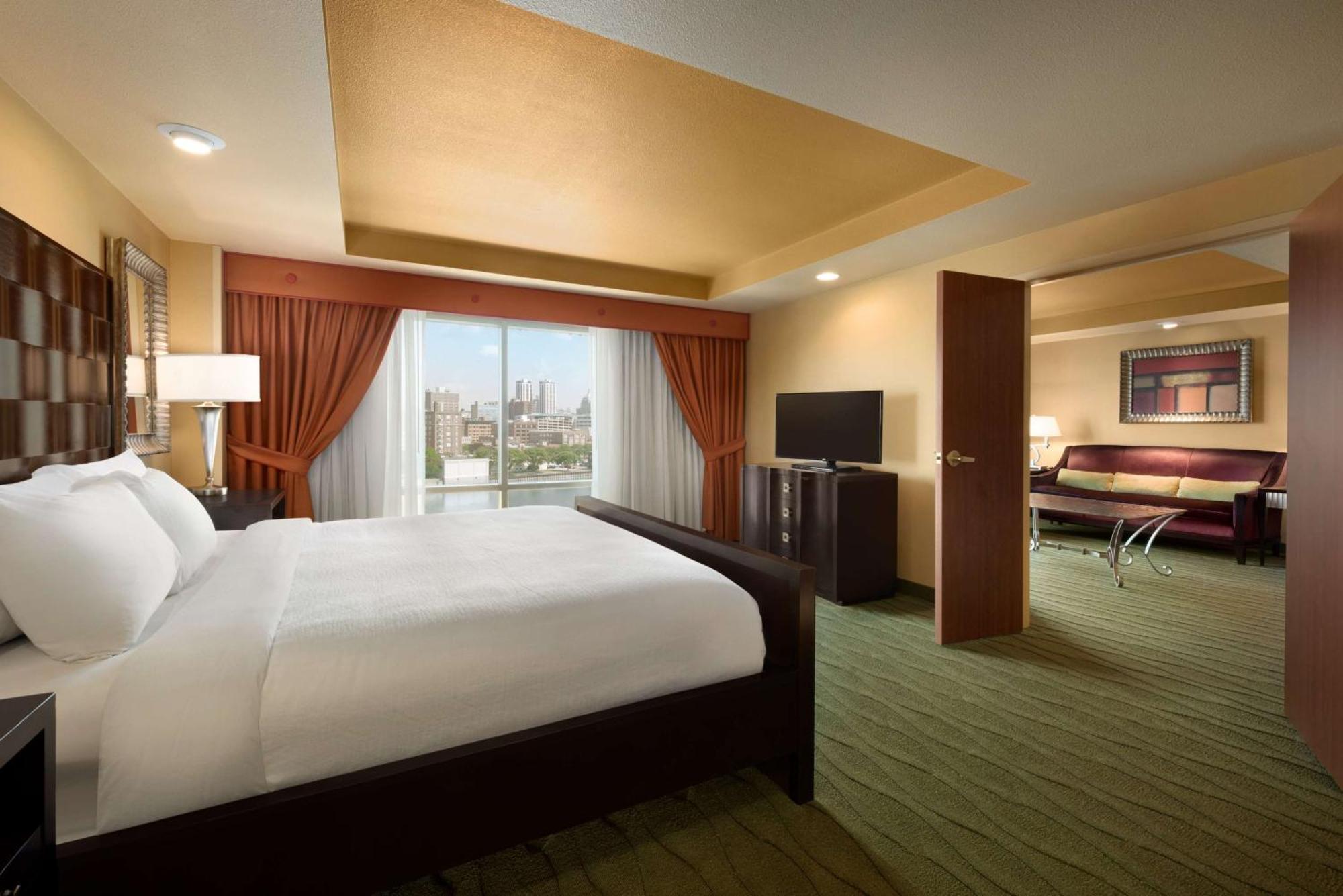 Embassy Suites East Peoria Hotel And Riverfront Conference Center Exteriér fotografie
