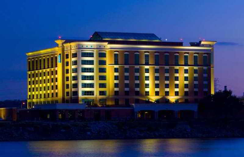Embassy Suites East Peoria Hotel And Riverfront Conference Center Exteriér fotografie